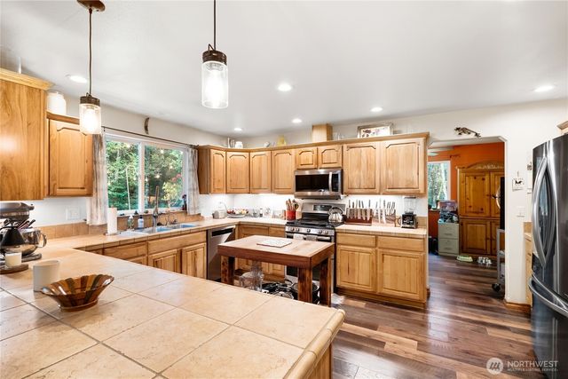 5 Meadowhills Lane, Elma, WA 98541