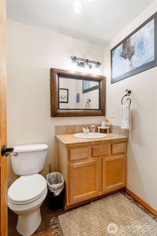 5 Meadowhills Lane, Elma, WA 98541