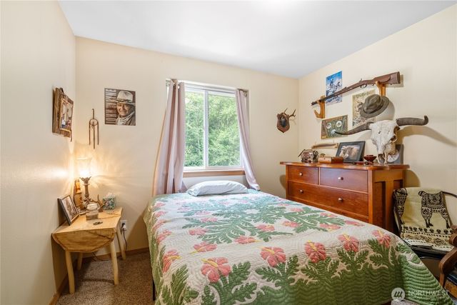 5 Meadowhills Lane, Elma, WA 98541