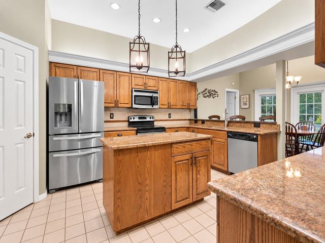 8732 SPRING COURT, Leesburg, FL 34788