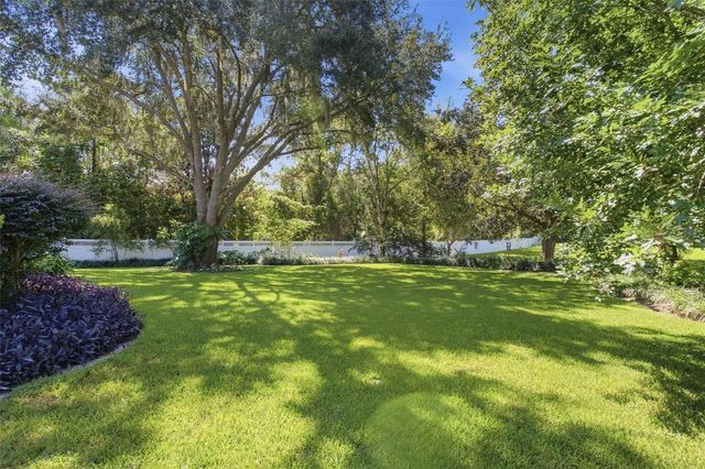 8732 SPRING COURT, Leesburg, FL 34788