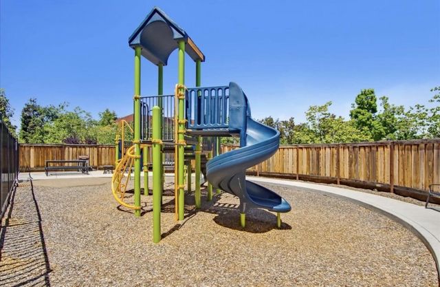 5845 Vizcaino Way, Newark, CA 94560