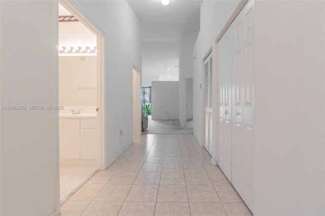 7501 S Aragon Blvd 4, Sunrise, FL 33313