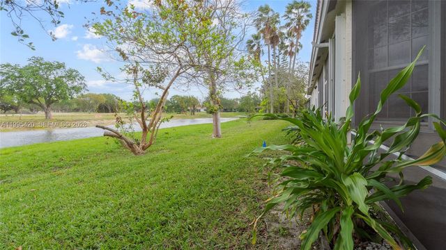 7501 S Aragon Blvd 4, Sunrise, FL 33313