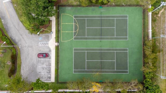 7501 S Aragon Blvd 4, Sunrise, FL 33313