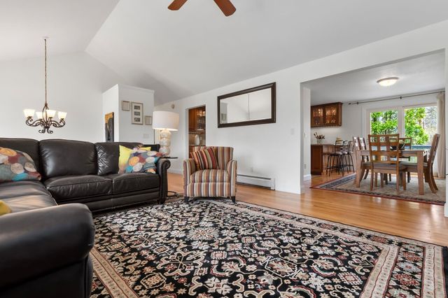 9 Onyx Lane, Portsmouth, NH 03801