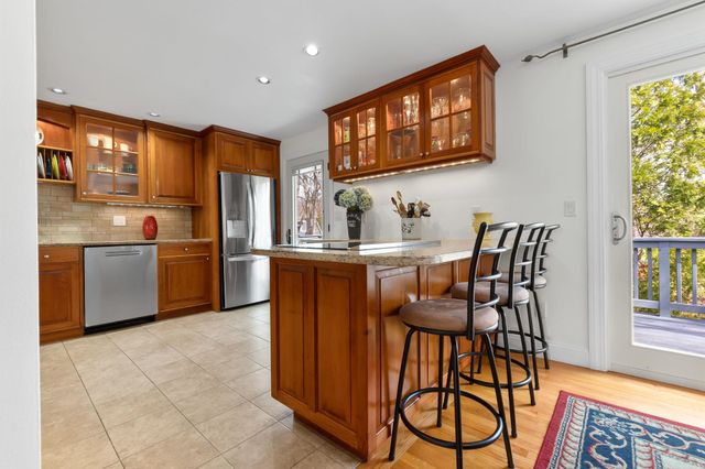9 Onyx Lane, Portsmouth, NH 03801