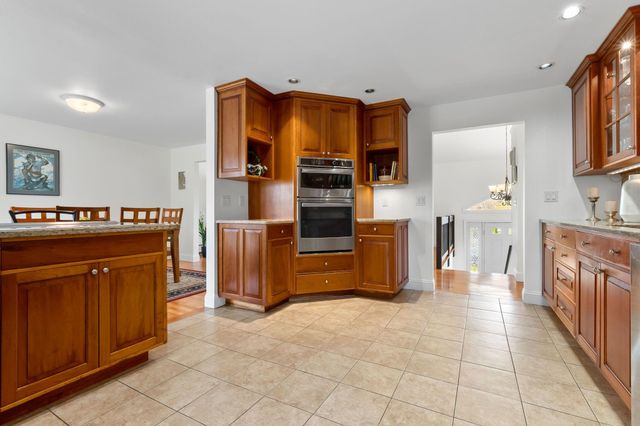 9 Onyx Lane, Portsmouth, NH 03801