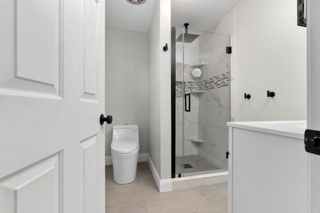 9 Onyx Lane, Portsmouth, NH 03801