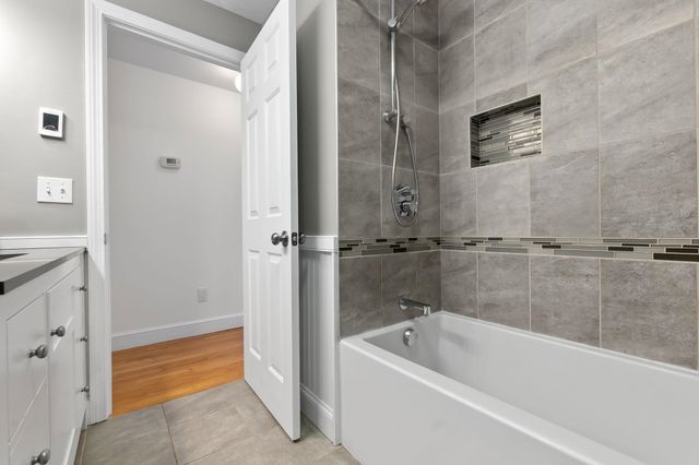 9 Onyx Lane, Portsmouth, NH 03801