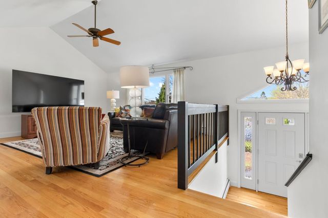 9 Onyx Lane, Portsmouth, NH 03801