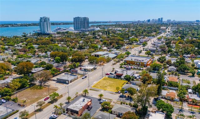 5179 Broadway, West Palm Beach, FL 33407