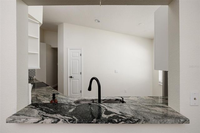 1712 ERIN BROOKE DRIVE, Valrico, FL 33594