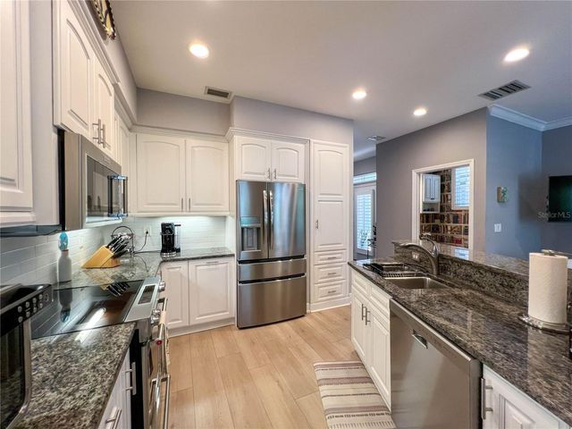 350 2ND STREET N 8, St Petersburg, FL 33701