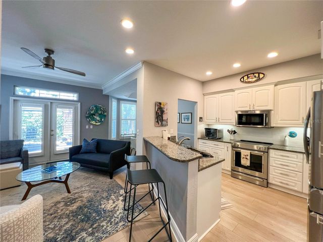 350 2ND STREET N 8, St Petersburg, FL 33701