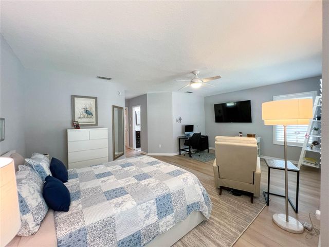 350 2ND STREET N 8, St Petersburg, FL 33701