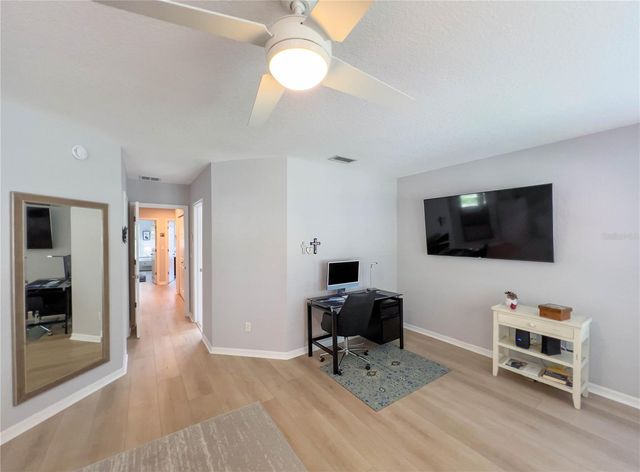 350 2ND STREET N 8, St Petersburg, FL 33701