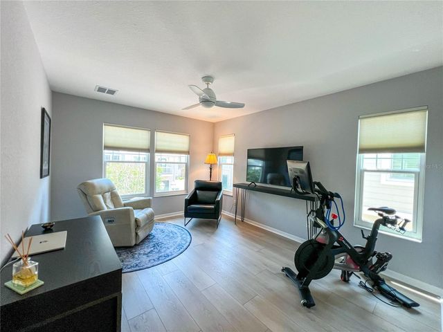 350 2ND STREET N 8, St Petersburg, FL 33701