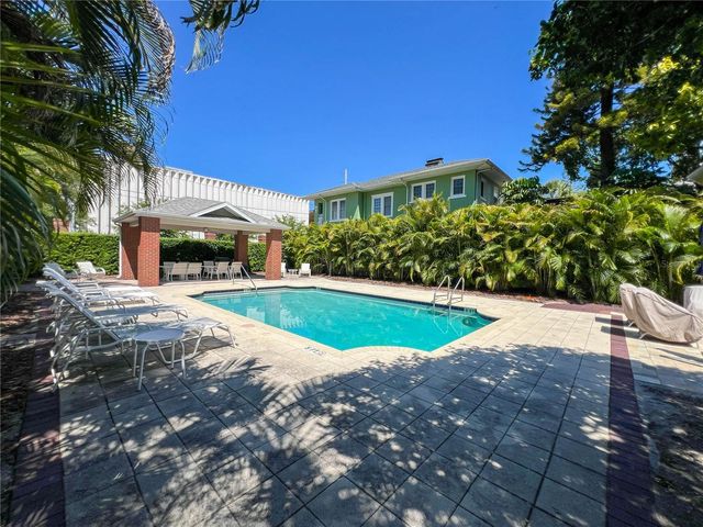 350 2ND STREET N 8, St Petersburg, FL 33701