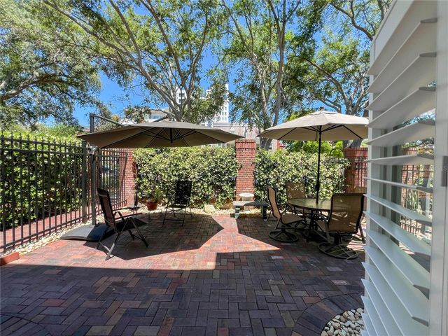 350 2ND STREET N 8, St Petersburg, FL 33701