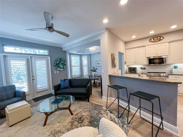 350 2ND STREET N 8, St Petersburg, FL 33701