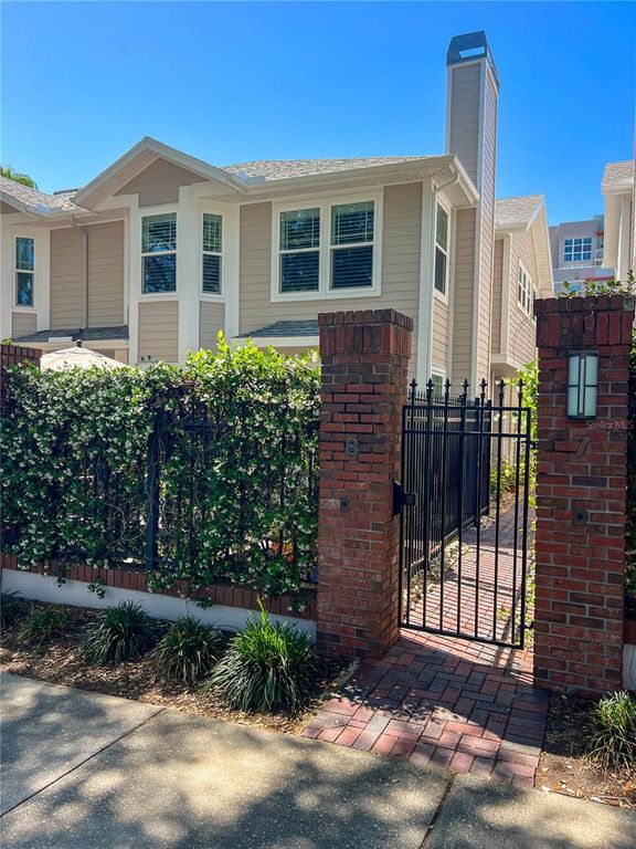 350 2ND STREET N 8, St Petersburg, FL 33701