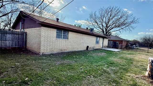 3818 Crestridge Drive, Brownwood, TX 76801