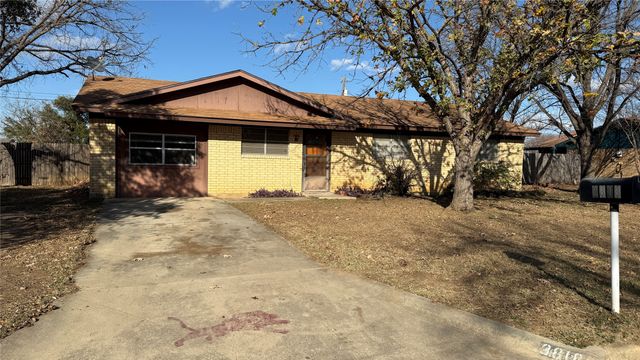 3818 Crestridge Drive, Brownwood, TX 76801