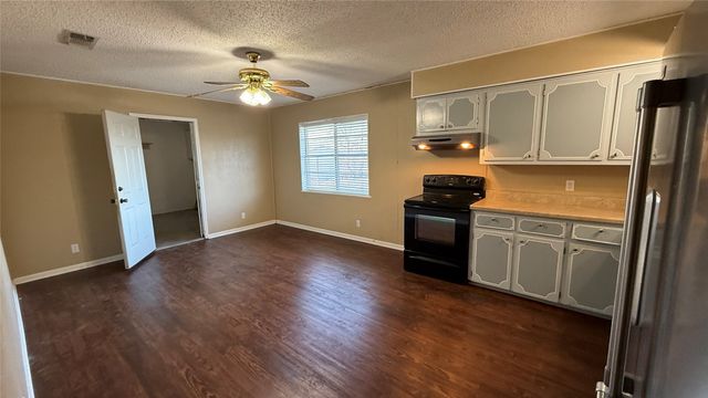 3818 Crestridge Drive, Brownwood, TX 76801