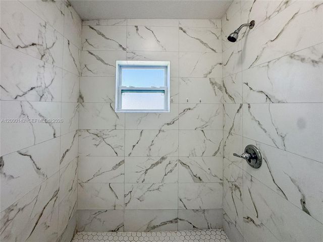 4036 SW 24th St, West Park, FL 33023