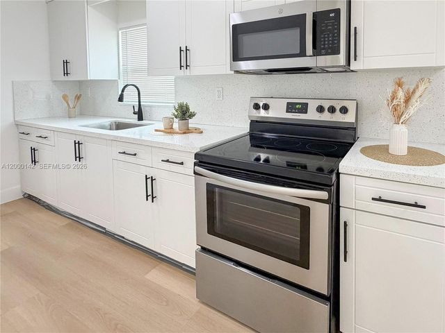 4036 SW 24th St, West Park, FL 33023