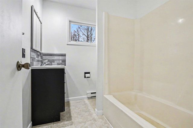 7896 Central Avenue, Coloma, MI 49038