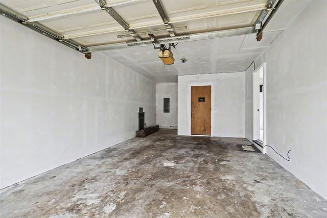 7896 Central Avenue, Coloma, MI 49038