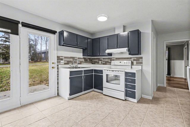 7896 Central Avenue, Coloma, MI 49038