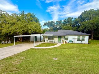 532 Marquette Avenue, Azle, TX 76020