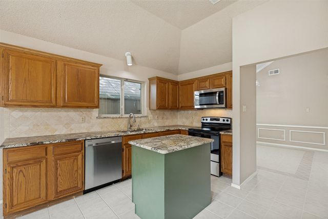 2407 Rockhill Road, Mckinney, TX 75072