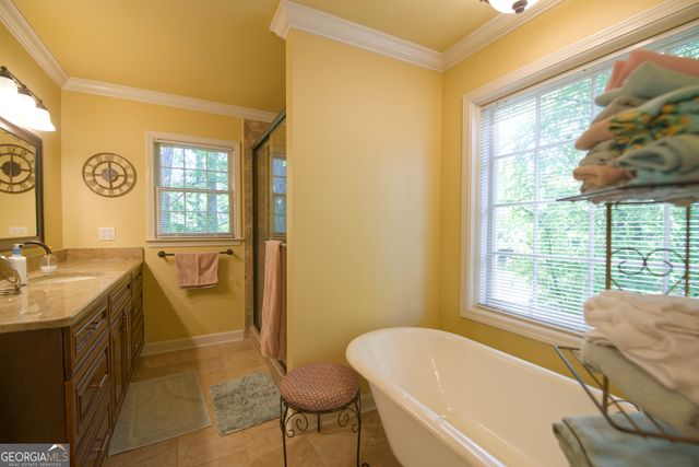 555 Spindlewick Drive, Atlanta, GA 30350