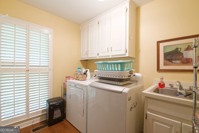 555 Spindlewick Drive, Atlanta, GA 30350