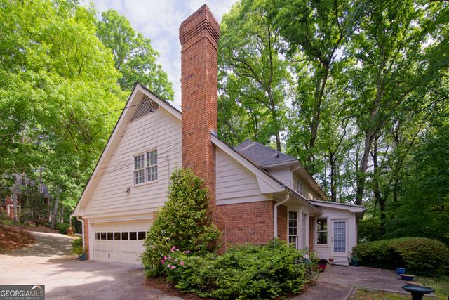 555 Spindlewick Drive, Atlanta, GA 30350