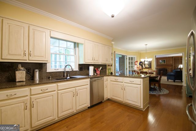 555 Spindlewick Drive, Atlanta, GA 30350