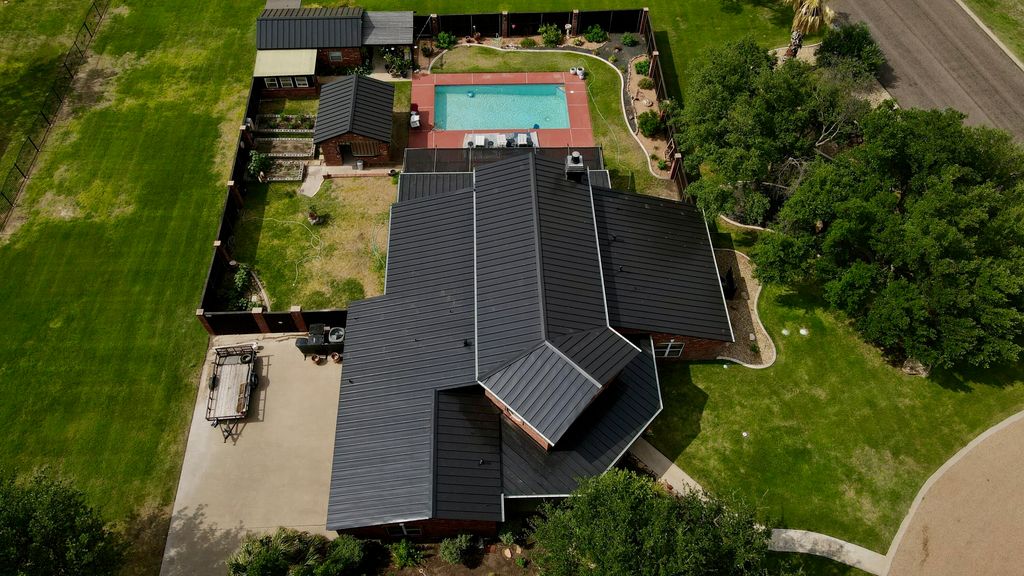 Image 1 of property listing at 1488 Butler Drive, San Angelo, TX 76904