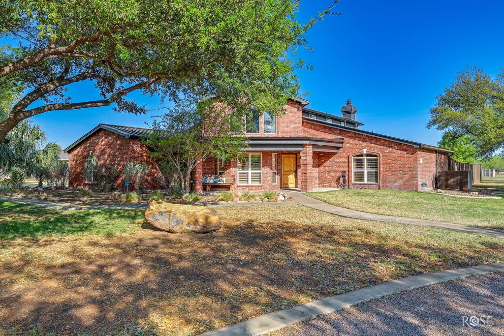 Image 2 of property listing at 1488 Butler Drive, San Angelo, TX 76904