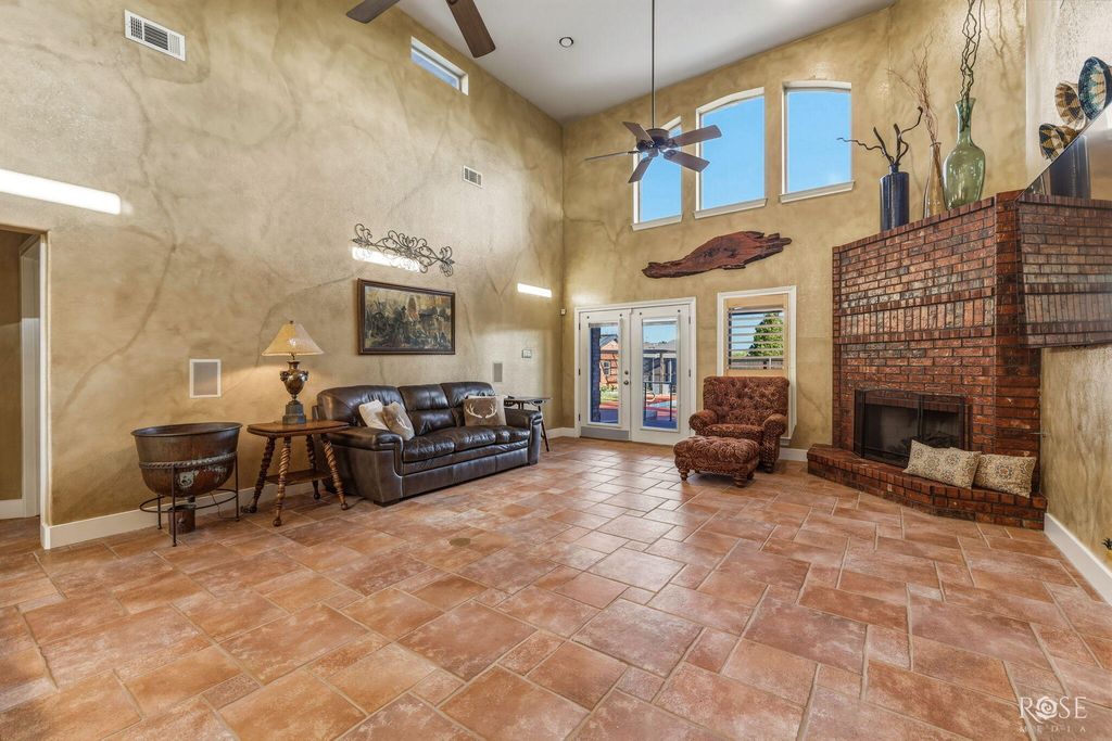 Image 6 of property listing at 1488 Butler Drive, San Angelo, TX 76904