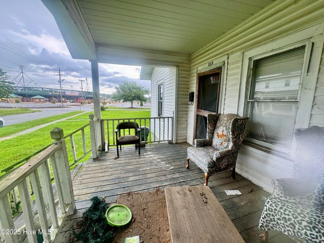 315 E Grainger Avenue, Kinston, NC 28501