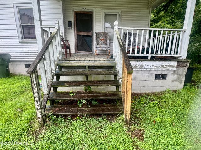 315 E Grainger Avenue, Kinston, NC 28501