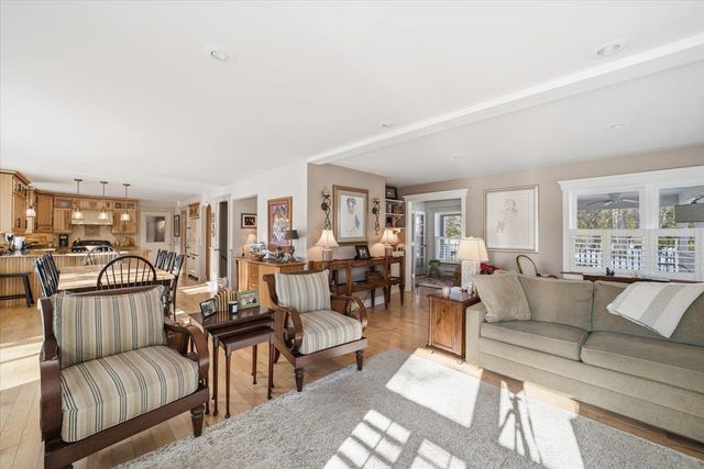 60 Holiday Point Road, North Hero, VT 05474