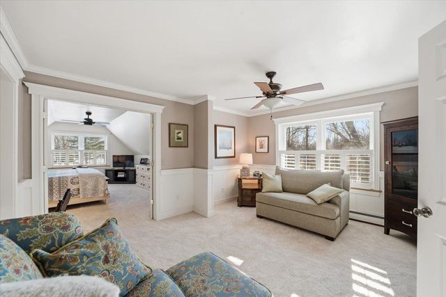 60 Holiday Point Road, North Hero, VT 05474