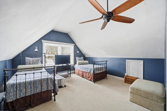 60 Holiday Point Road, North Hero, VT 05474