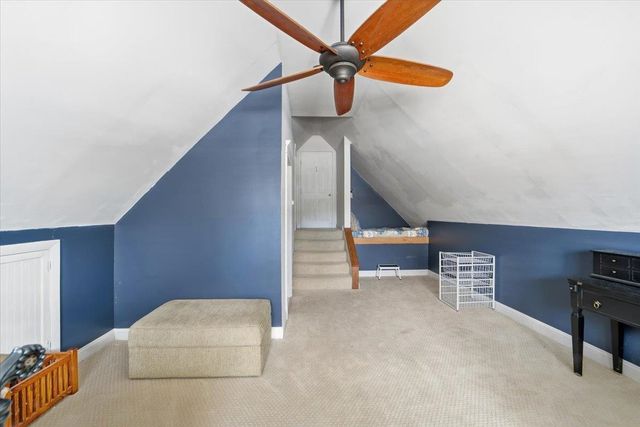 60 Holiday Point Road, North Hero, VT 05474