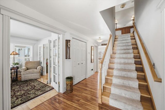 60 Holiday Point Road, North Hero, VT 05474